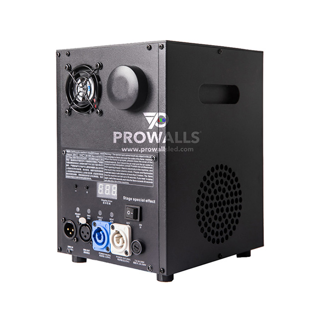 M&aacute;quina sem fio da fa&iacute;sca da fonte fria DMX 600W dos fogos de artif&iacute;cio
